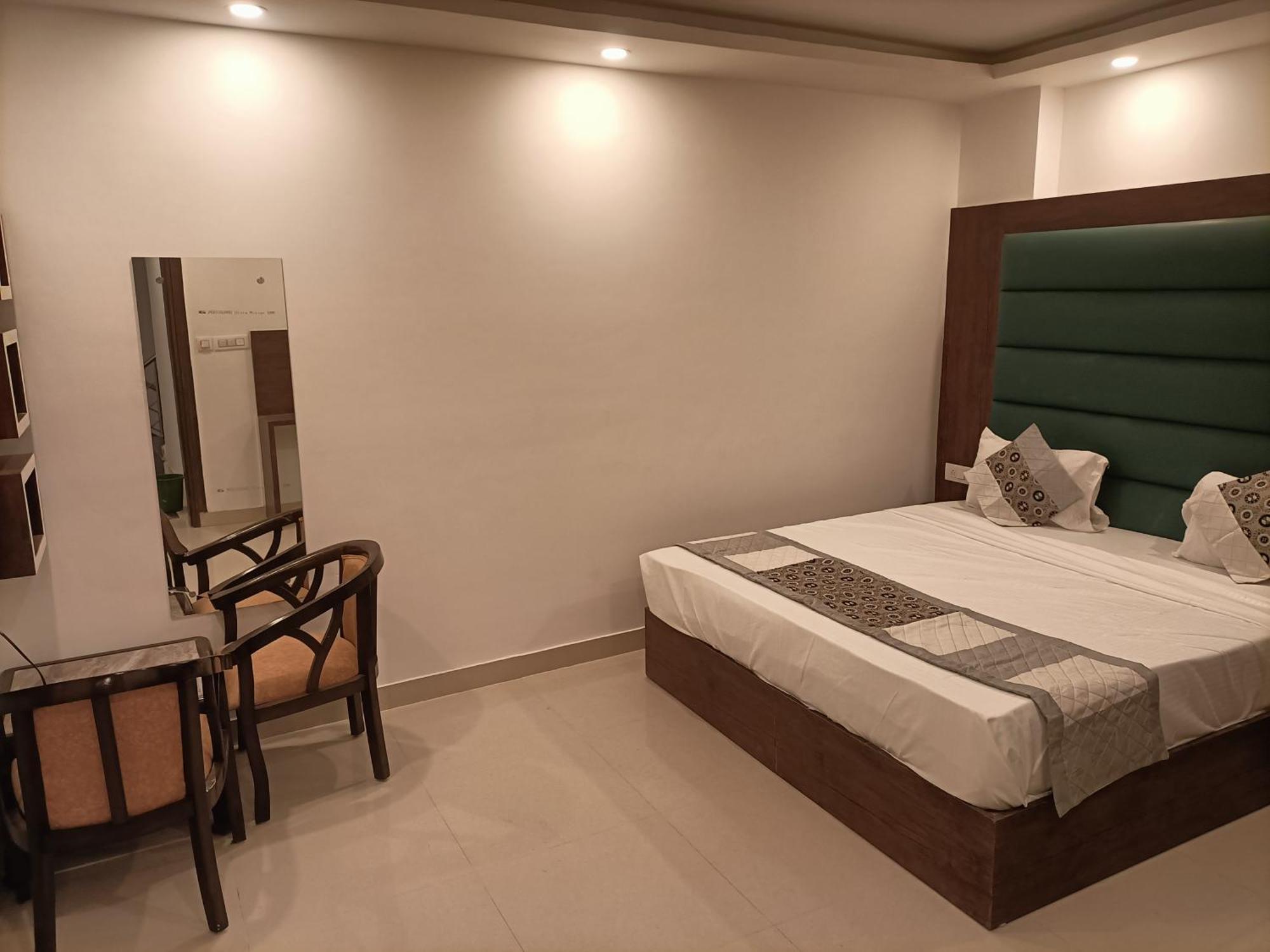 Hotel Grand Aerotech New Delhi Exterior photo