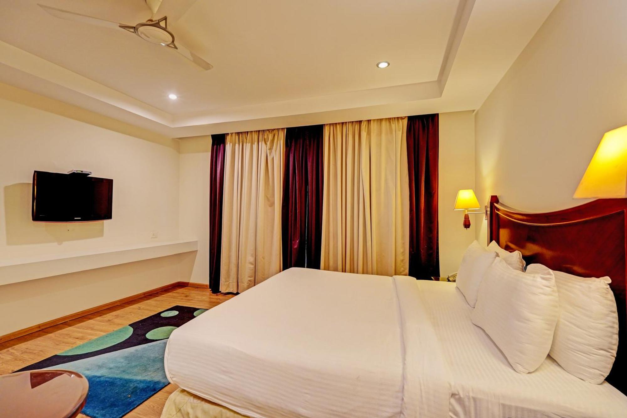 Hotel Grand Aerotech New Delhi Exterior photo