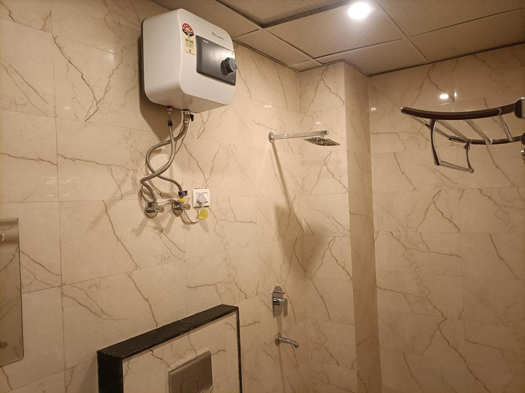 Hotel Grand Aerotech New Delhi Exterior photo